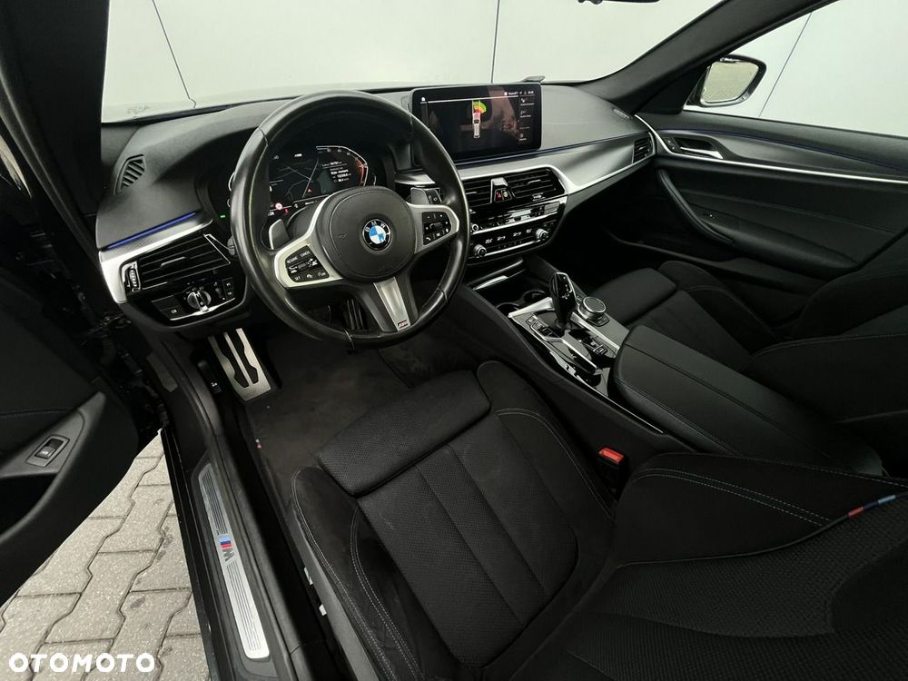 BMW Seria 5 520d M Sport sport - 13