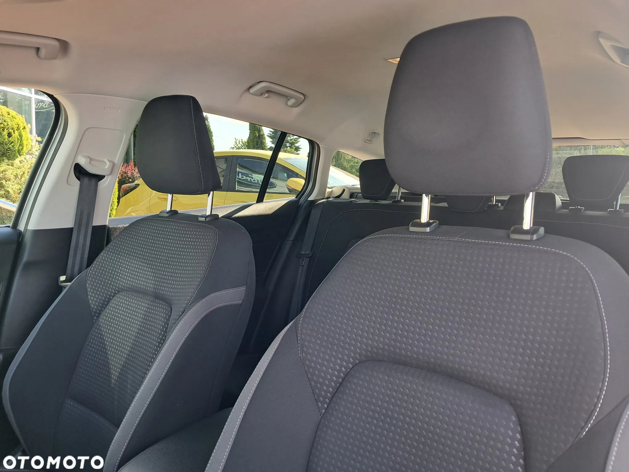 Ford Focus 1.5 TDCi SYNC Edition - 17