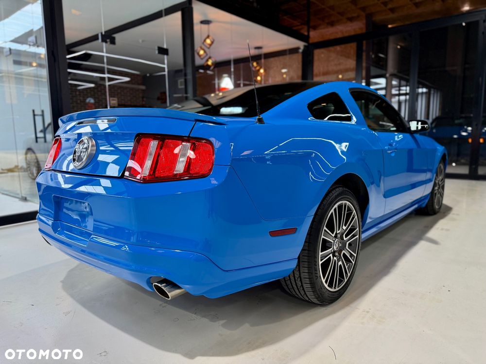 Ford Mustang 4.6 V8 GT Premium - 4