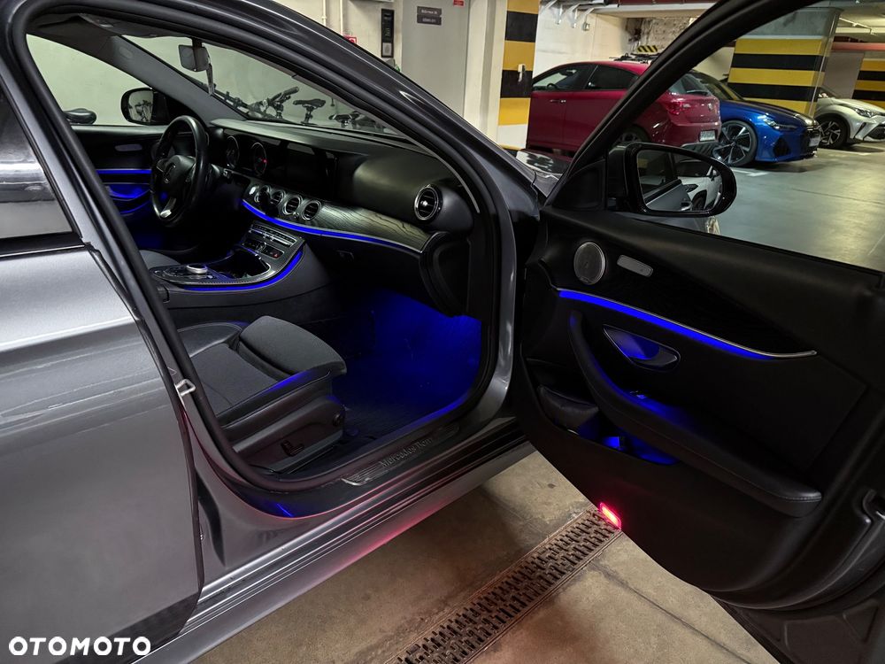 Mercedes-Benz Klasa E 220 d 9G-TRONIC - 6