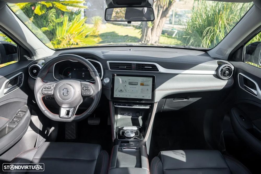 MG ZS Standard Luxury - 11