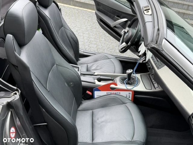 BMW Z4 2.2i - 18
