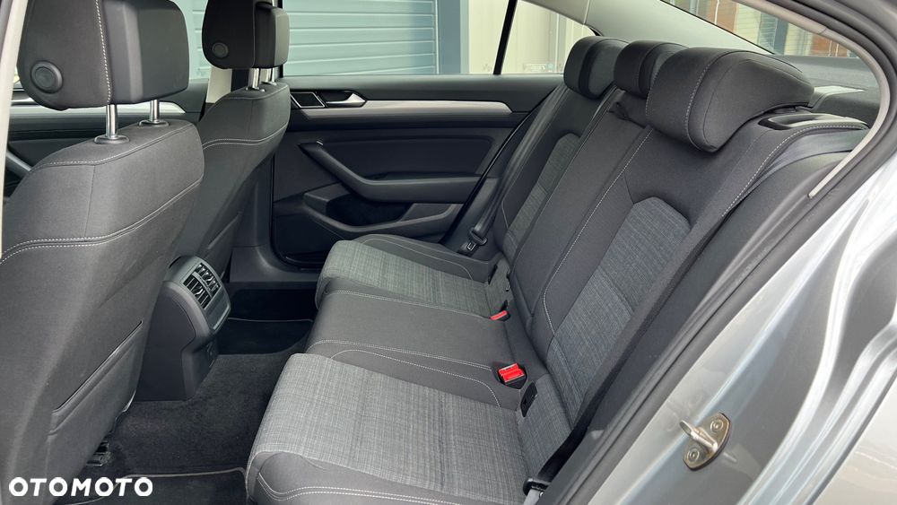 Volkswagen Passat 2.0 TDI EVO Business DSG - 7