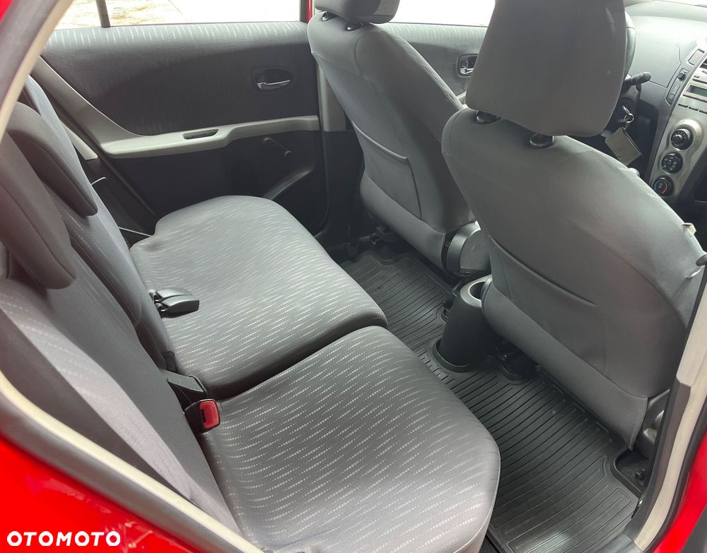 Toyota Yaris 1.33 VVT-i Life - 11