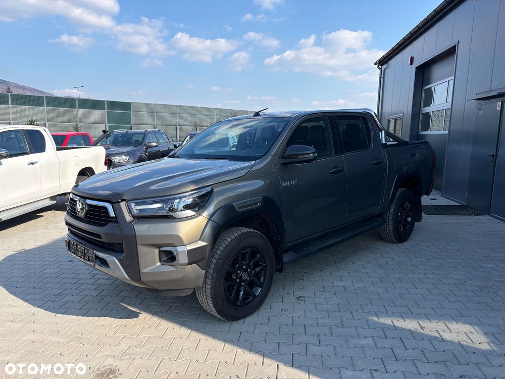 Toyota Hilux 4x4 Double Cab Autm Invincible - 3
