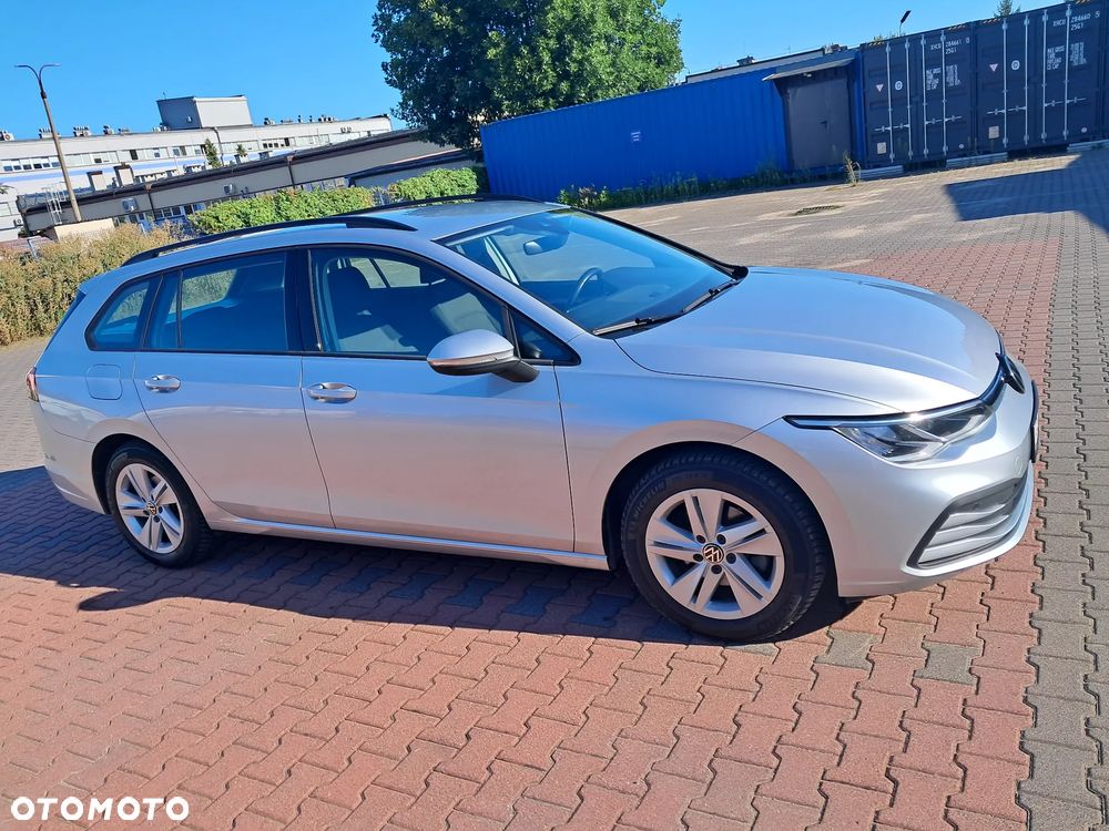 Volkswagen Golf - 1