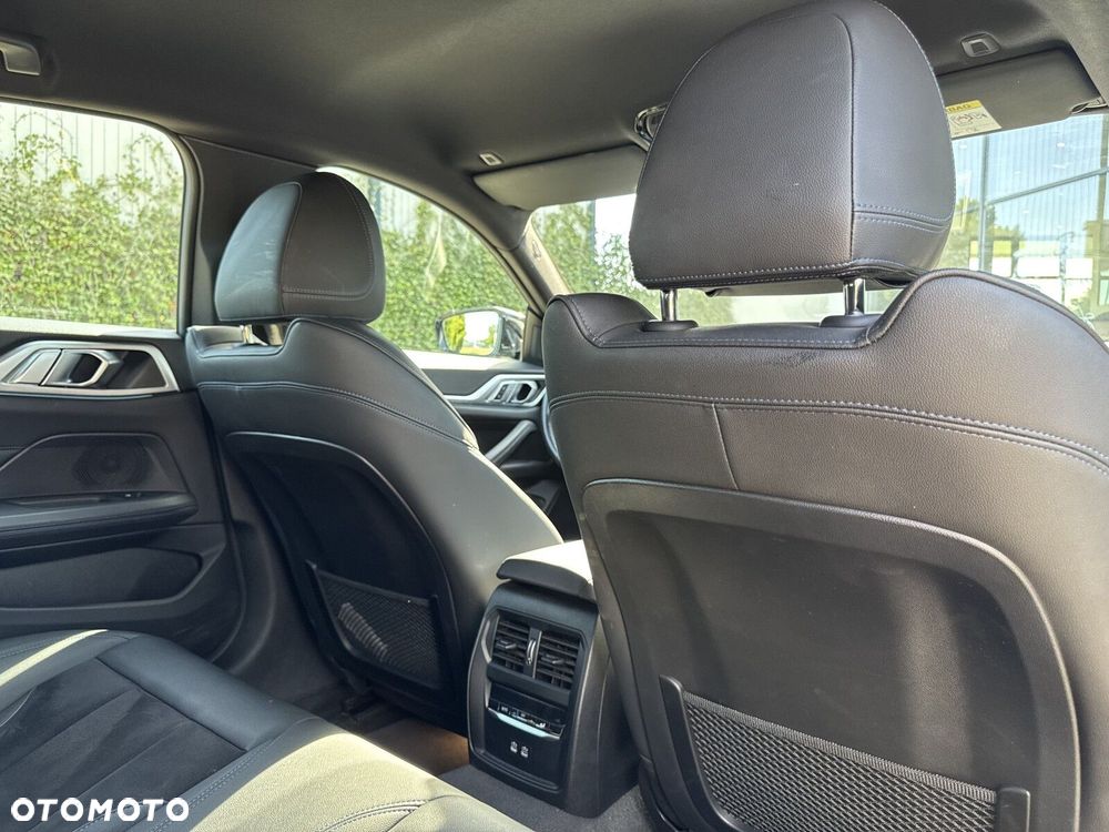 BMW i4 70.3kWh eDrive 35 M Sport - 27