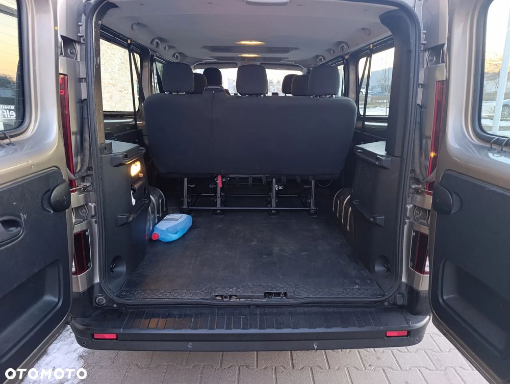 Renault Trafic Grand 1.6 dCi - 8