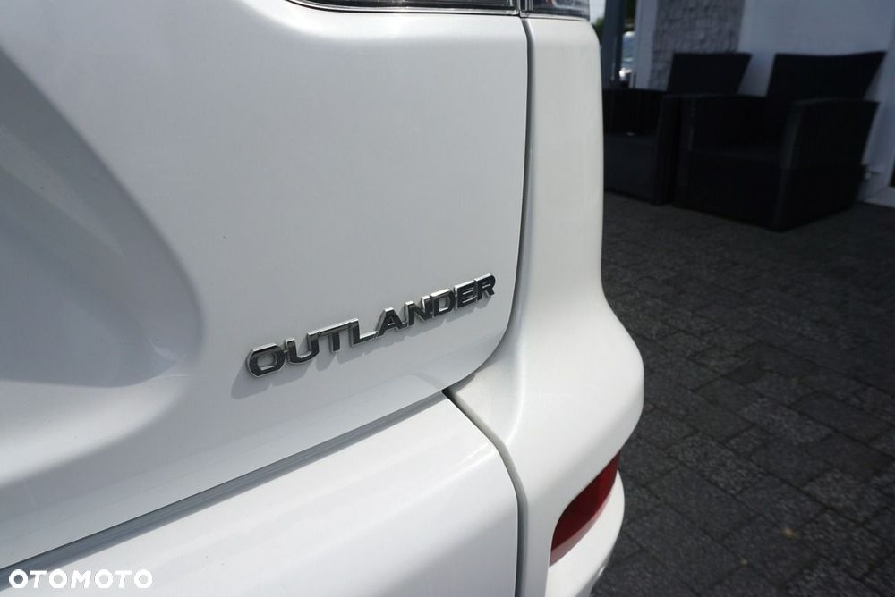 Mitsubishi Outlander - 21