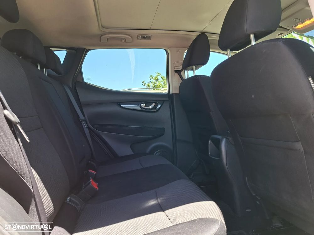 Nissan Qashqai 1.5 dCi N-Connecta RS+PS - 12