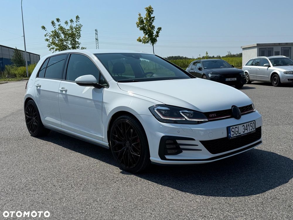 Volkswagen Golf GTI Performance BlueMotion Technology DSG - 2