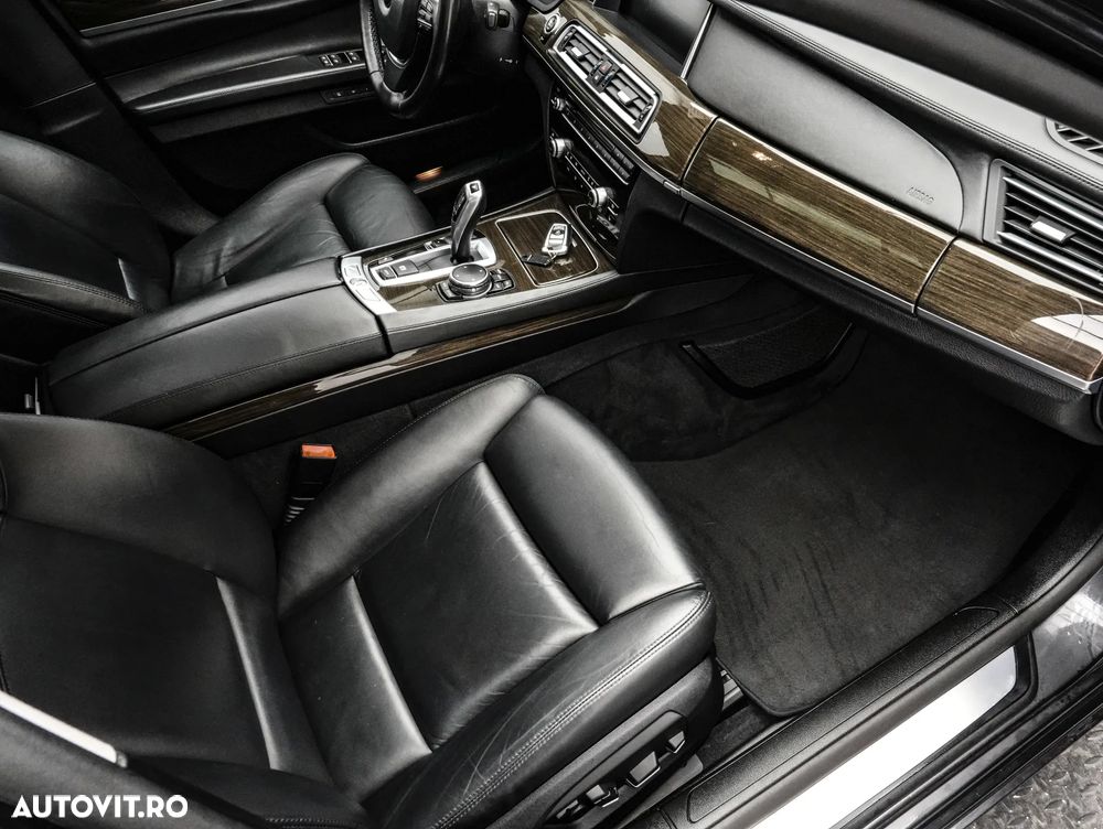 BMW Seria 7 730d - 13
