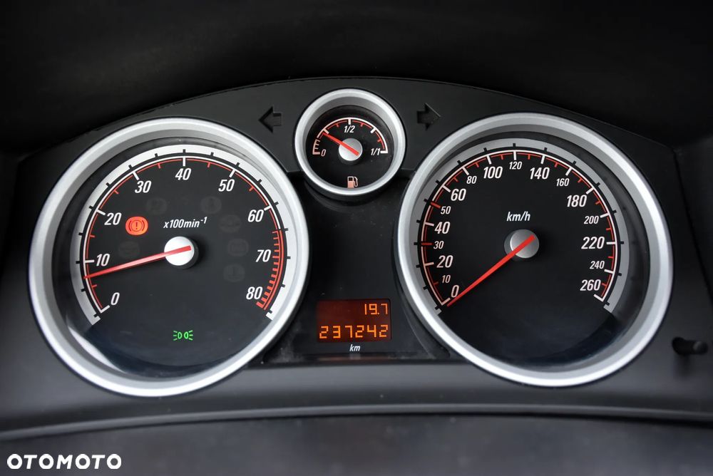 Opel Astra 1.8 Sport - 22