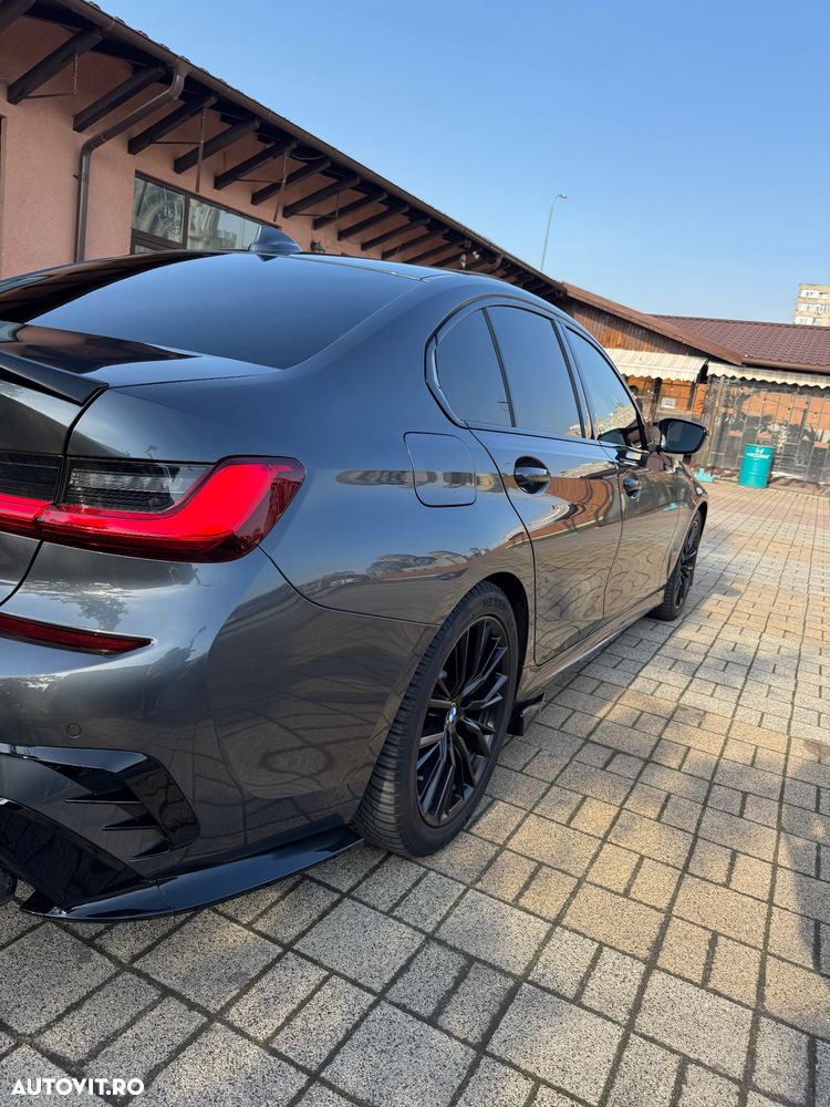 BMW Seria 3 330i AT M Sport - 5