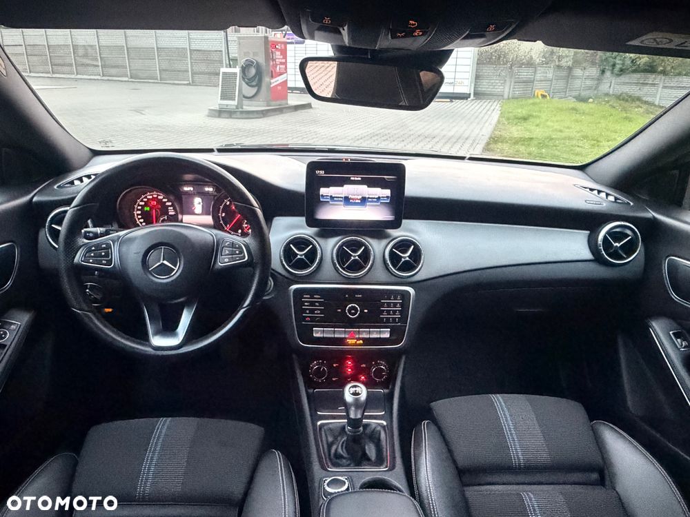 Mercedes-Benz CLA 200 d Urban - 14