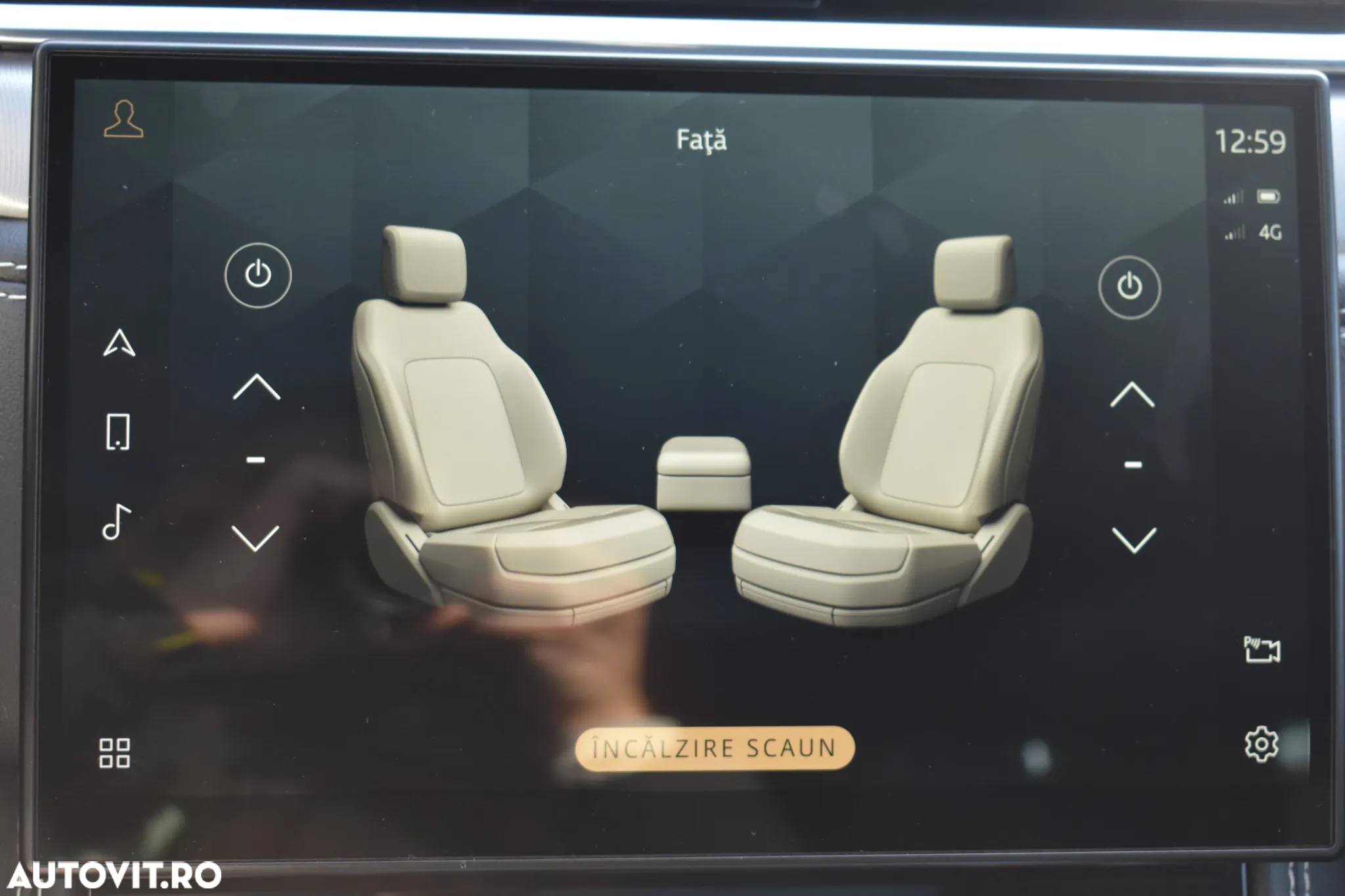 Jaguar F-Pace P400e AWD R-Dynamic SE - 25