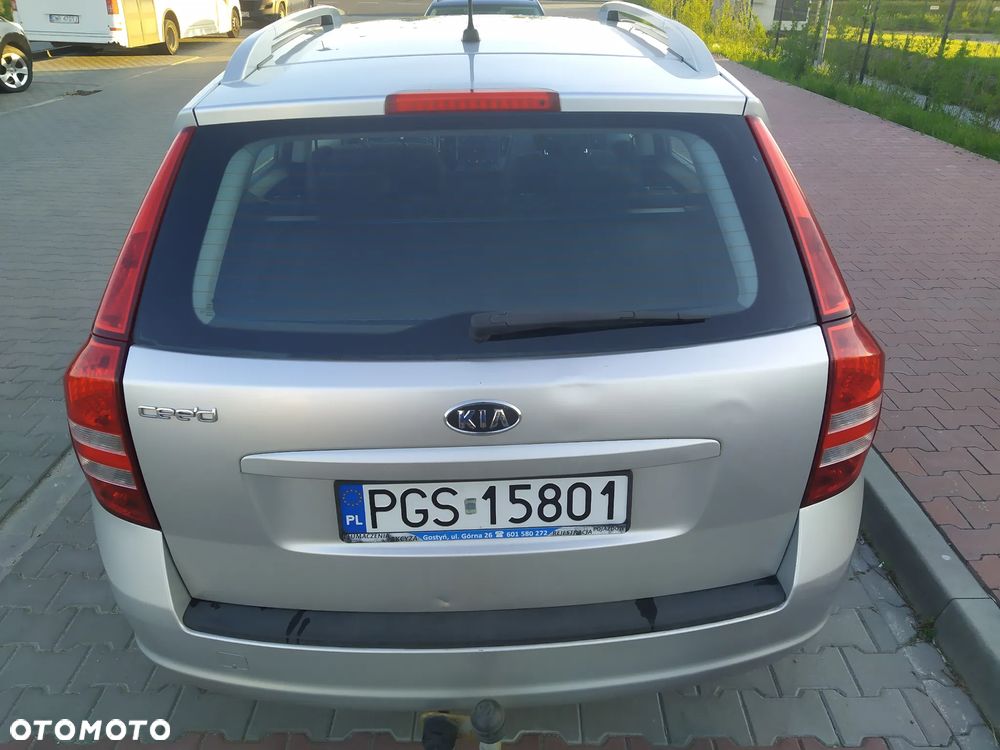 Kia Ceed - 4