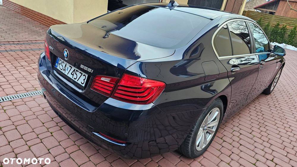 BMW Seria 5 528i xDrive Sport-Aut Luxury Line - 18