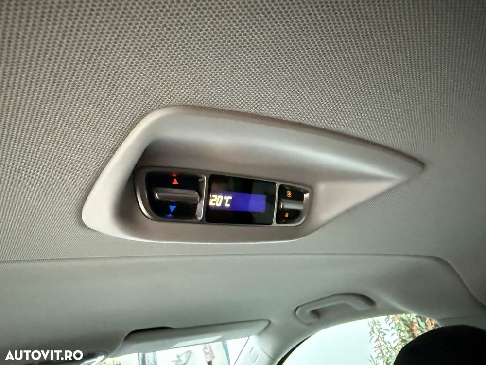 Mercedes-Benz V 300 d Lang 4Matic 9G-TRONIC Avantgarde Edition - 9