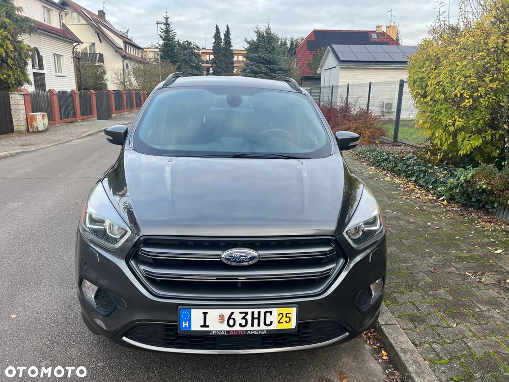 Ford Kuga 1.5 EcoBoost 2x4 ST-Line - 9