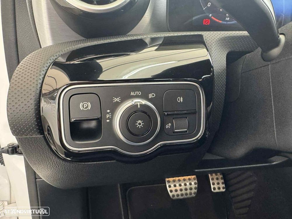 Mercedes-Benz A 180 d AMG Line Aut. - 17