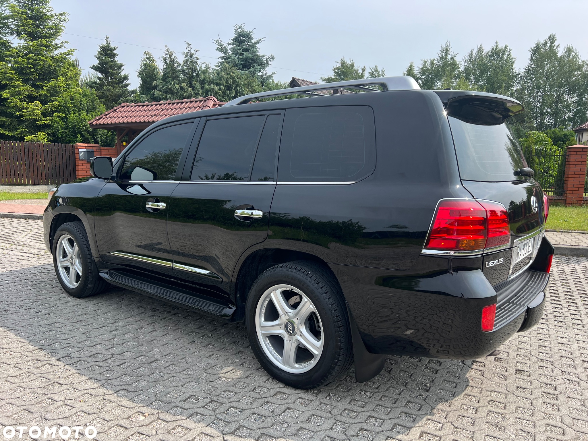 Lexus LX 570 - 31
