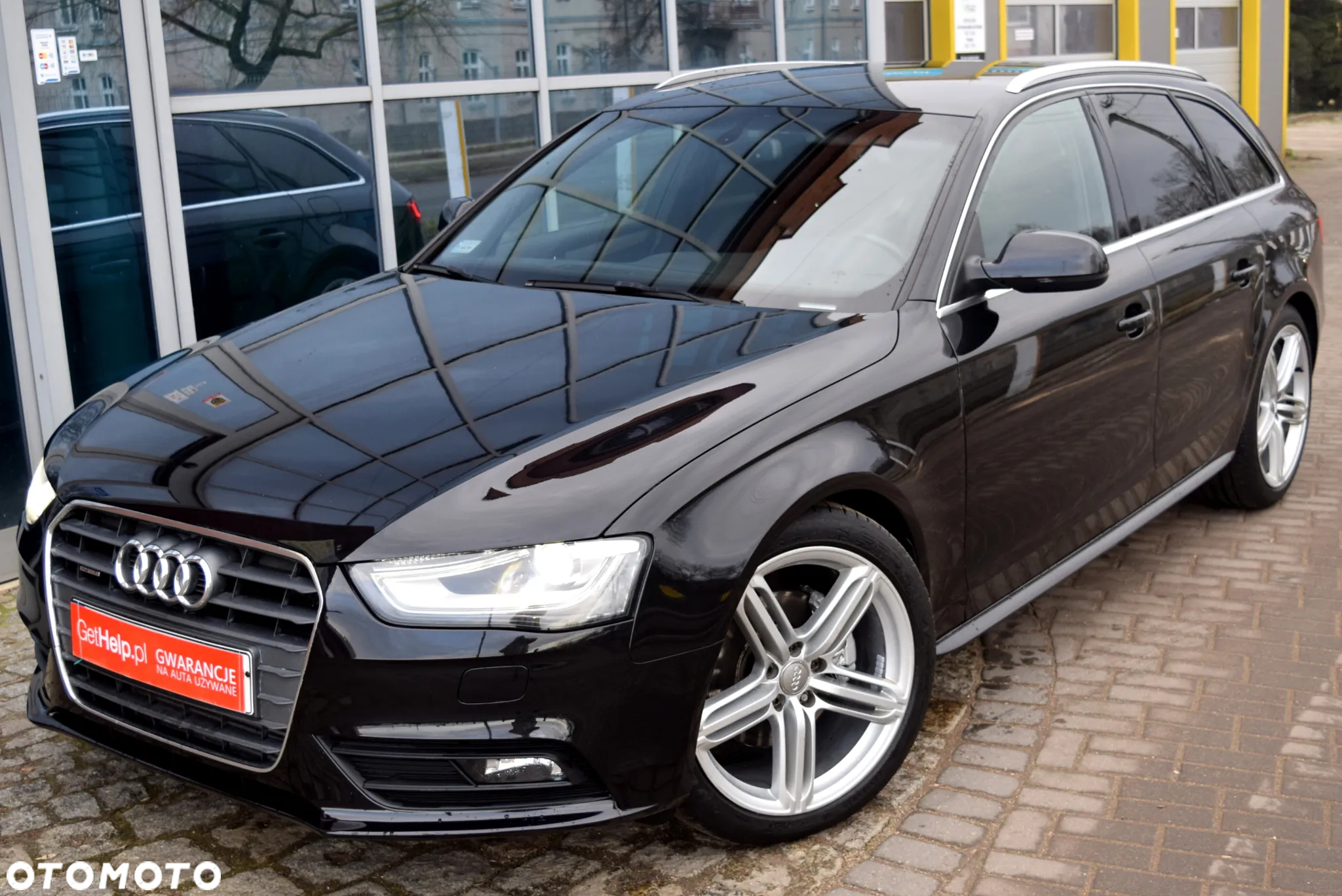 Audi A4 Avant 2.0 TDI DPF quattro S tronic S line Sportpaket - 2