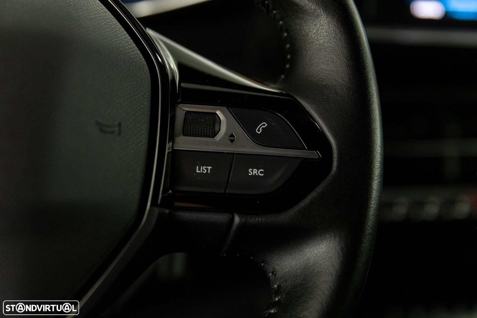 Peugeot 2008 1.2 PureTech Allure - 40