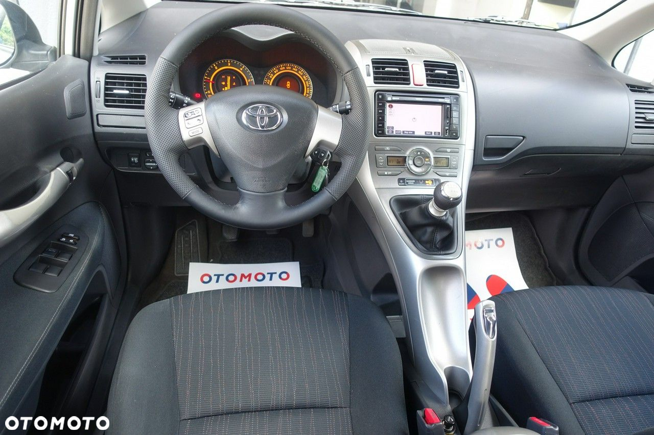 Toyota Auris 1.4 D-4D Premium - 9