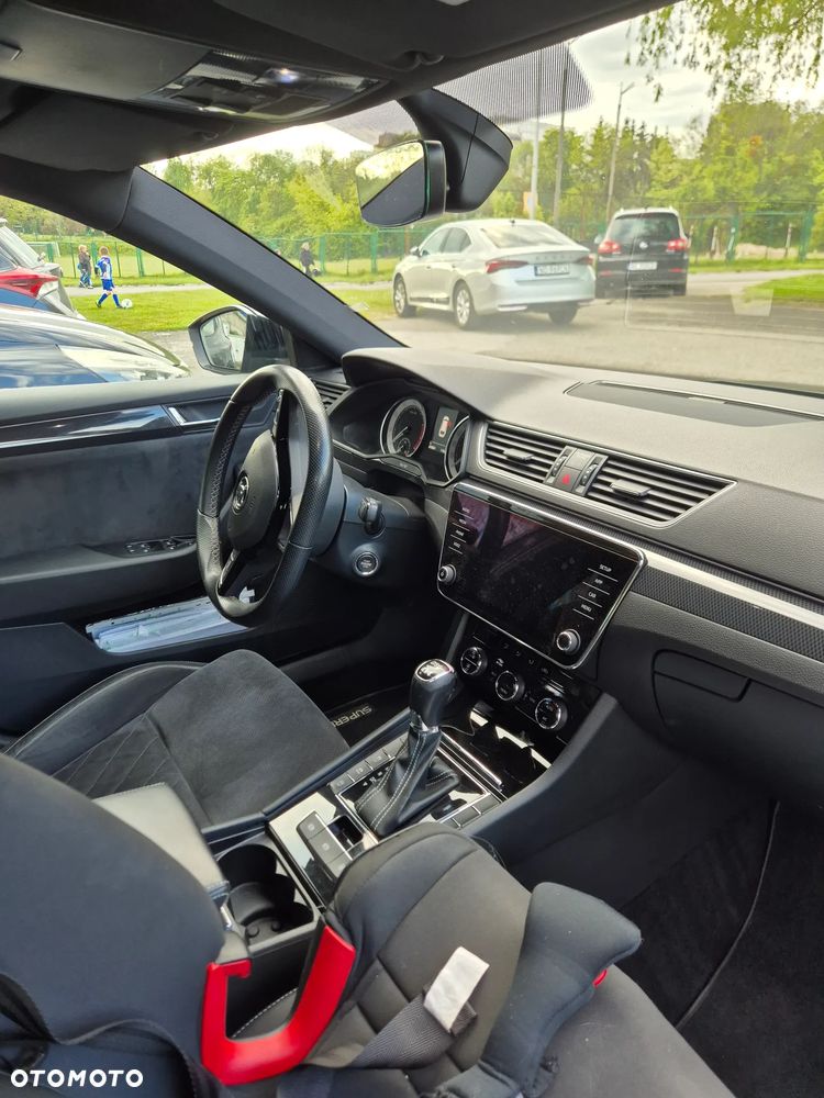 Skoda Superb 2.0 TSI 4x4 Sportline DSG - 8