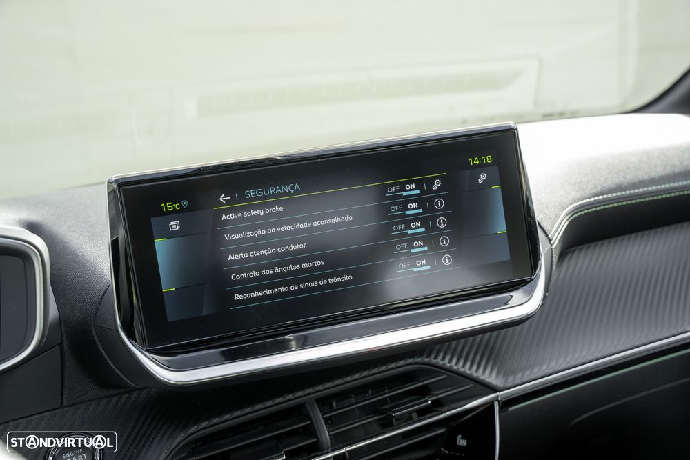 Peugeot e-208 GT - 17