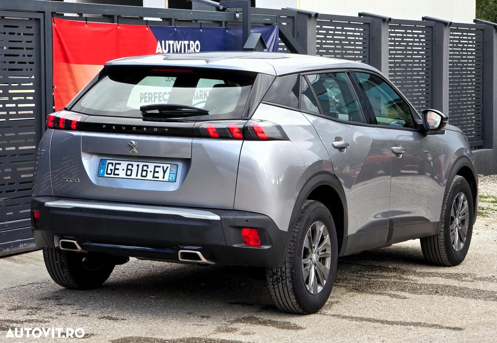 Peugeot 2008 1.5 BlueHDI 130 S&S EAT8 Allure - 4