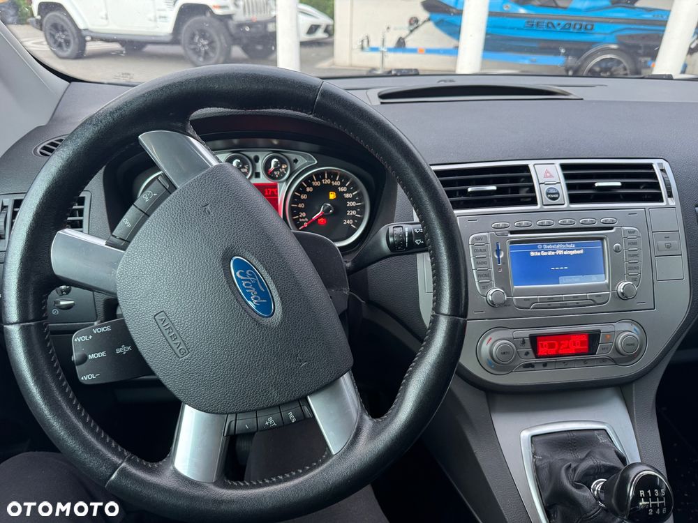 Ford Kuga 2.0 TDCi 4x4 Titanium - 8