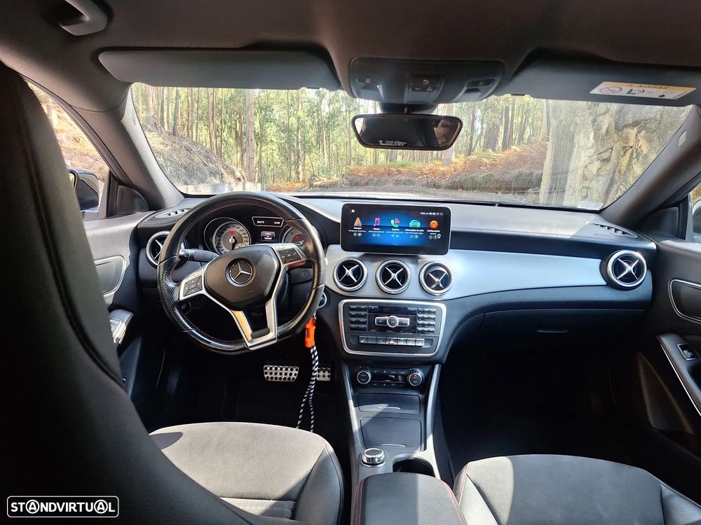 Mercedes-Benz CLA 220 CDI 7G-DCT AMG Line - 10