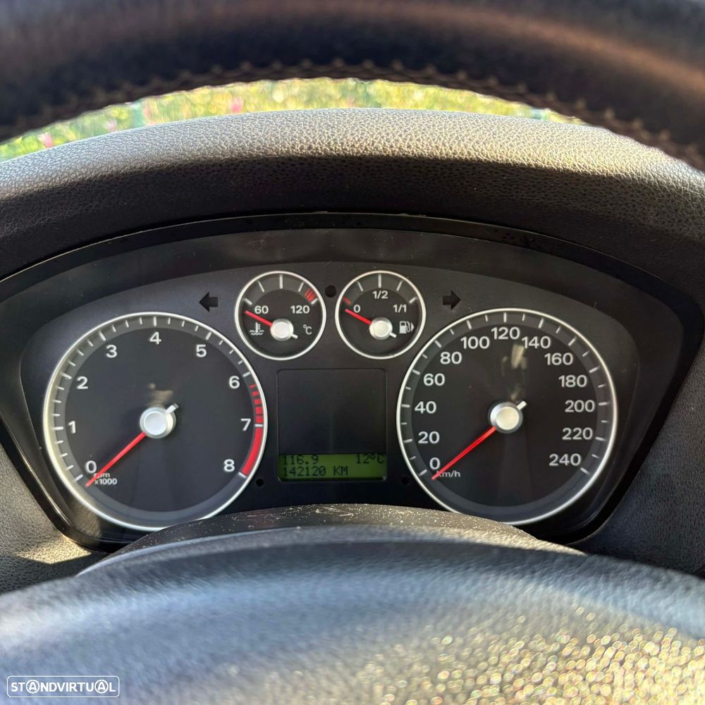 Ford Focus 1.4 16V S - 10