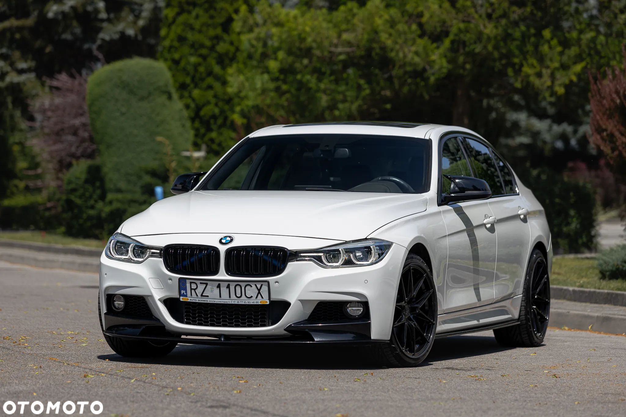 BMW Seria 3 330i xDrive - 1
