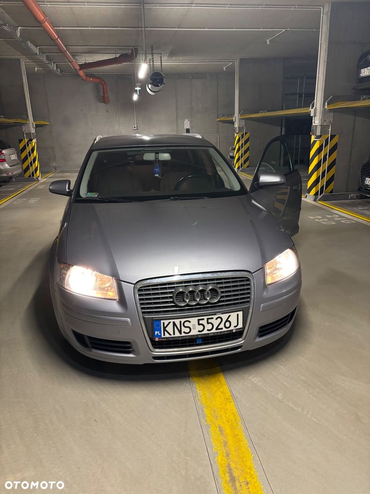 Audi A3 Sportback 2.0 TDI Ambiente - 8