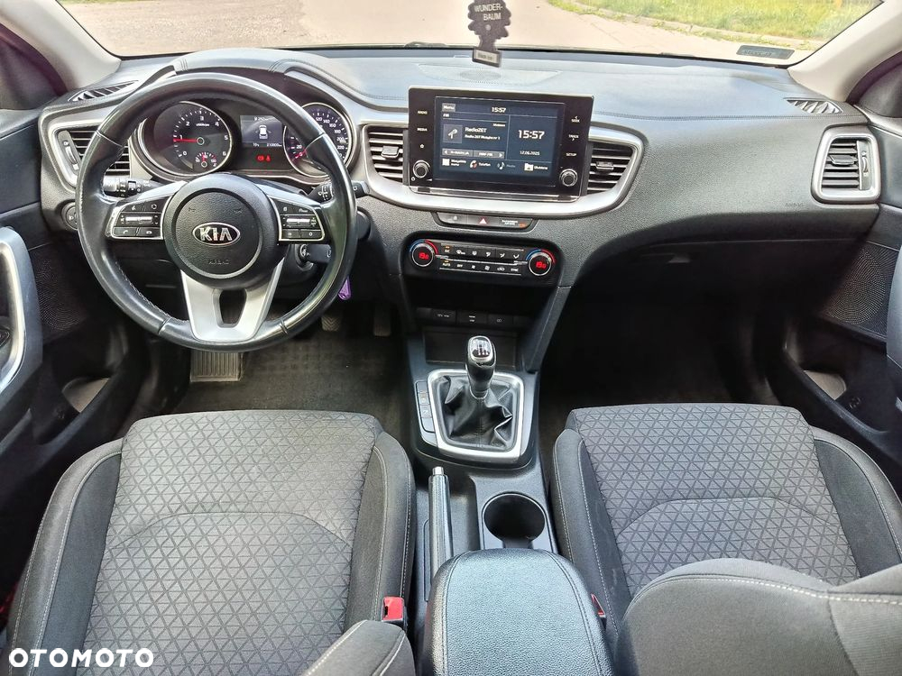 Kia Ceed 1.6 CRDi SCR L Business Line - 9