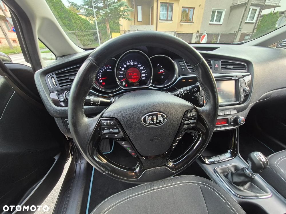 Kia Ceed Cee'd 1.6 GDI Business Line - 32