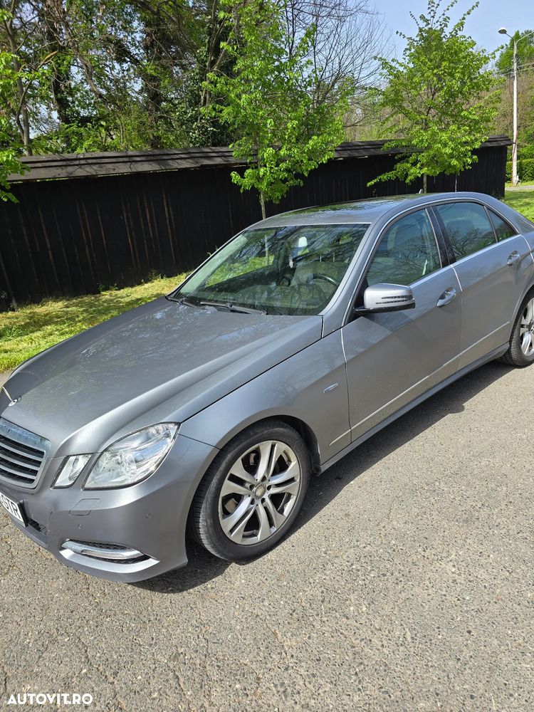 Mercedes-Benz E 220 CDI DPF BlueEFFICIENCY Automatik Avantgarde - 2