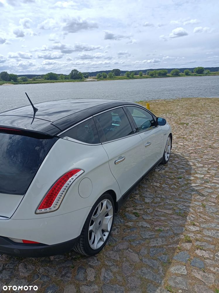 Lancia Delta 1.4 T-Jet 16v Oro - 8