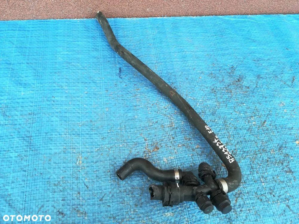 BMW 5 F11 F10 Trójnik Króciec Wody 8513834 - 1