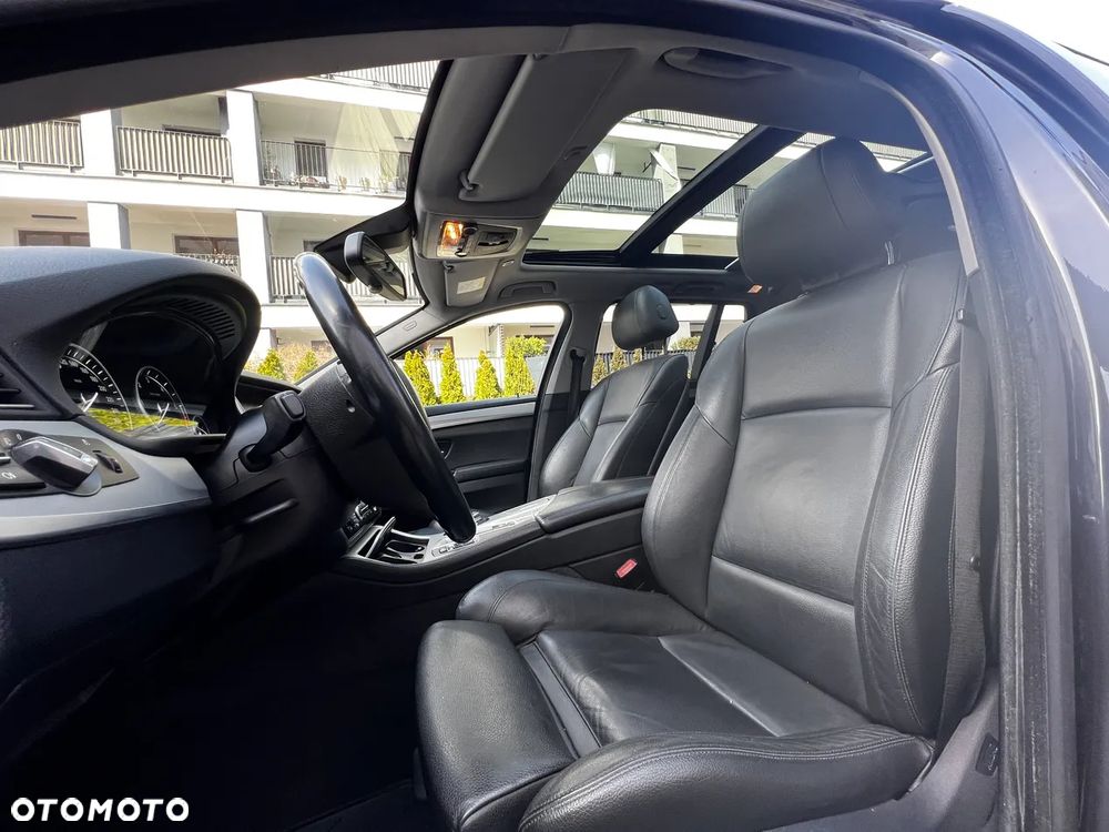 BMW Seria 5 520d Luxury Line - 24