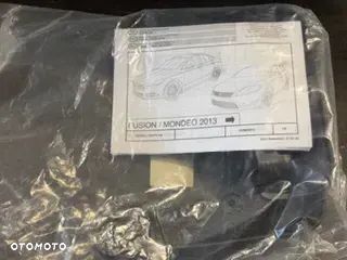 Zestaw przednich chlapaczy Ford Mondeo 2014-2022 - 4