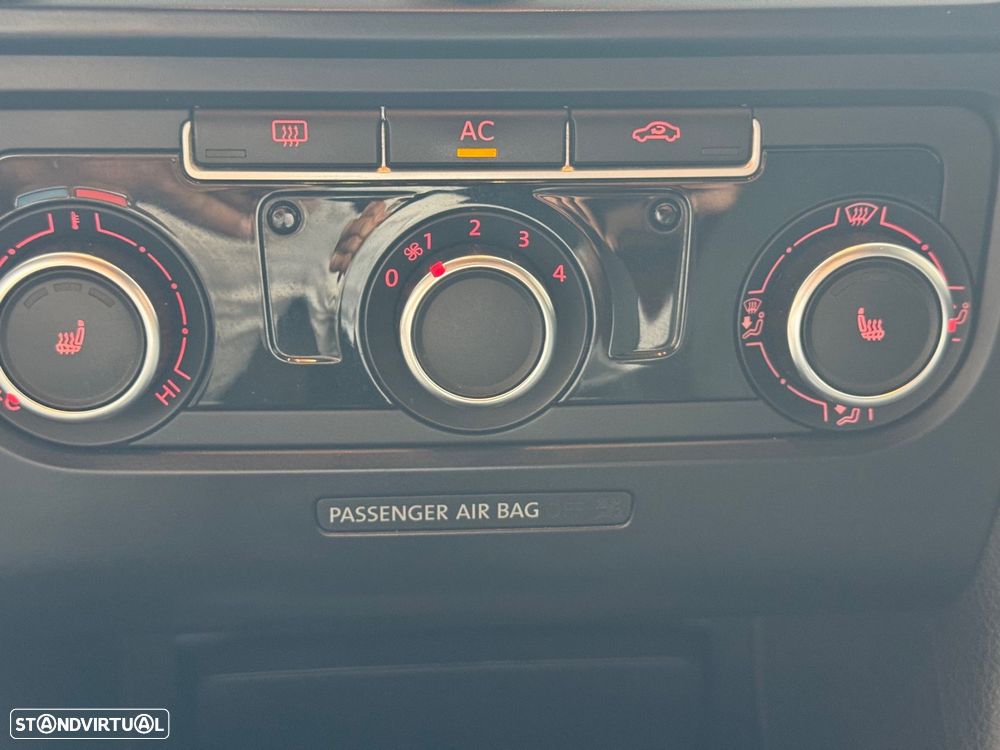 VW Golf Variant 1.6 TDi Confortline - 26