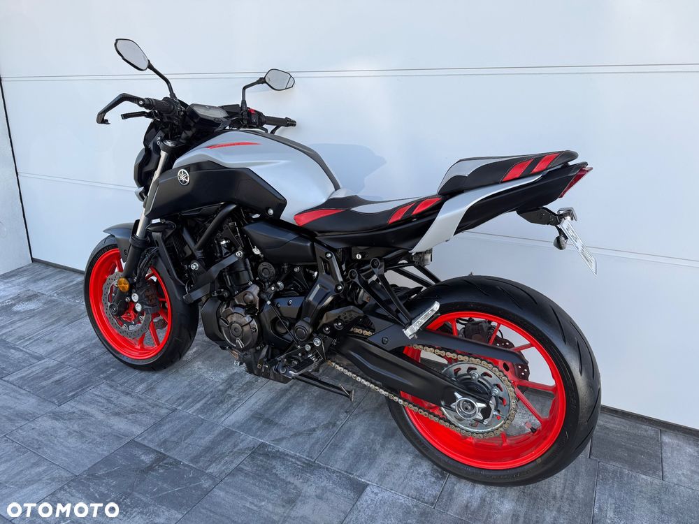 Yamaha MT - 5
