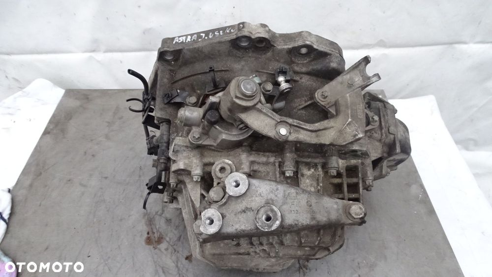 SKRZYNIA BIEGÓW M32 OPEL ASTRA J GTC 1.6 - 9