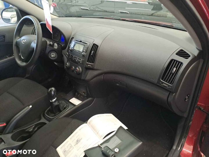 Hyundai i30 1.4 Base + EU5 - 6