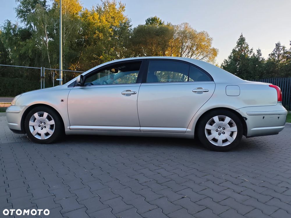 Toyota Avensis 2.0 VVT-i Sol - 7