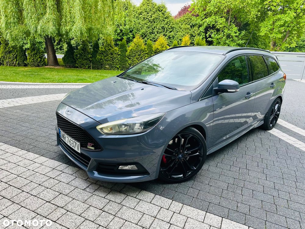 Ford Focus 2.0 TDCi ST mit Leder-Sport-Paket - 1
